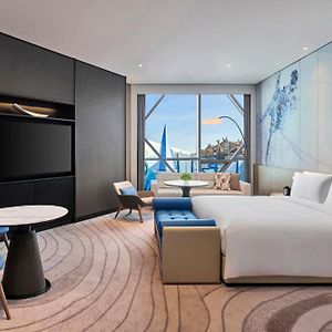 Premium King Room